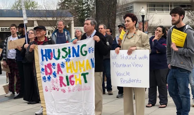 donate to the housing rights campaign
